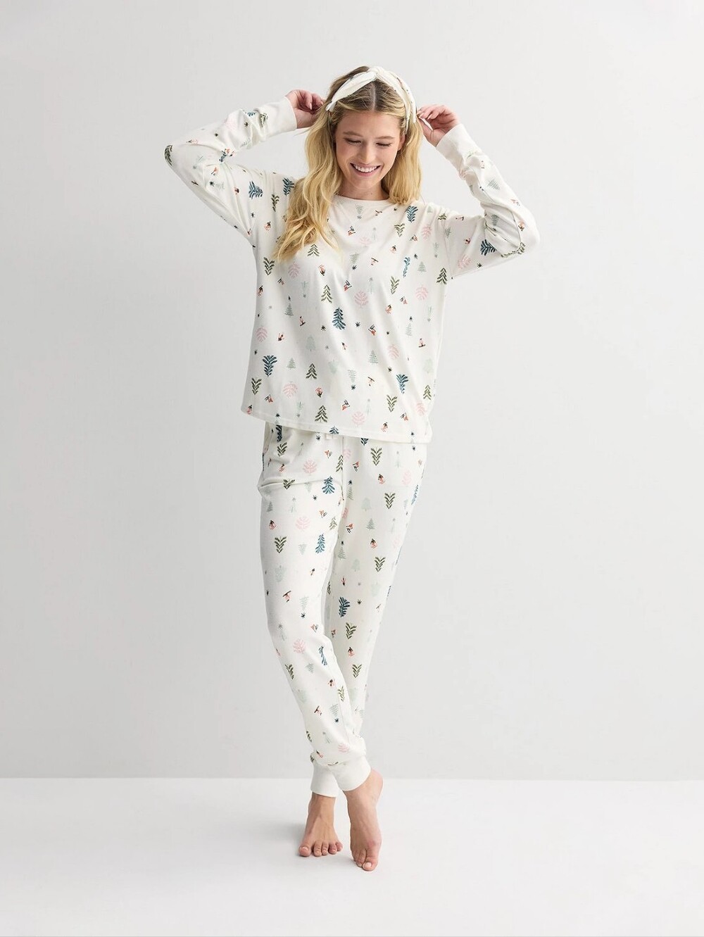 NWT Ivory Ski Print 3-pc. Pajama Set XXL -Top, Pants & Headband Firm Price